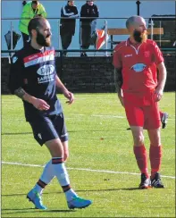  ??  ?? BROTHERS IN BEARDS: Oban Saints defender Jamie Graham and Shawlands striker Kevin Mooney show off their impressive facial
hair during last Saturday’s match at Lochinch