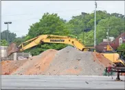  ?? Robyn James ?? Heavy equipment begins work at the Kmart property site on Hicks Drive on Wednesday.