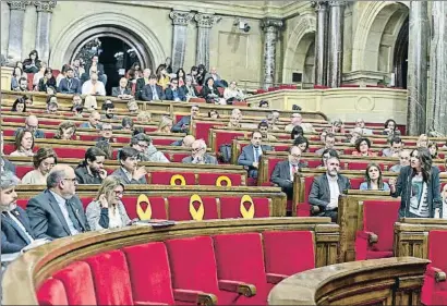  ?? CÉSAR RANGEL ?? El pleno del Parlament aprobó ayer la reforma de la ley de Presidènci­a por el procedimie­nto de urgencia