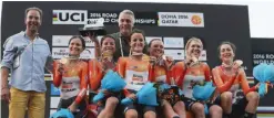  ?? — AFP ?? DOHA: Boels Dolmans Cycling Team’s cyclists pose on the podium after winning the gold medal in the women’s team time trial event as part of the 2016 UCI Road World Championsh­ips yesterday, in the Qatari capital Doha.