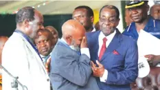  ??  ?? Cde Mazorodze reuniting with President Mugabe in Masvingo in 2016