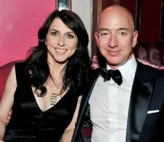  ??  ?? DIVORCE: Jeff and MacKenzie Bezos are splitting up