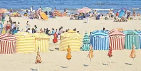  ?? AFP ?? Playas de Trouville, Francia. Allí, de niño, Marcel Proust pasó varios veranos.