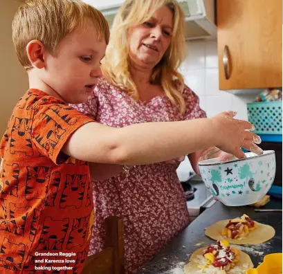  ?? ?? Grandson Reggie and Karenza love baking together