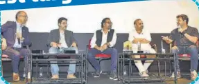  ?? ?? (L-R) Komal Nahta, Abhishek Sharma, Anees Bazmee, Mahaveer Jain, Vikas Bahl