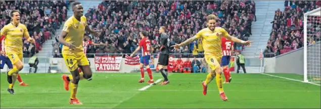  ??  ?? EMPATE. Salvó primero Oblak un libre directo desde el costado, pero el rechace Koke lo envió hacia arriba y no fuera y Bernardo lo cazaría de cabeza. Pase a Portu y gol. El empate.