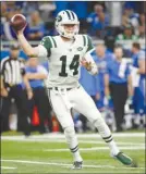  ?? The Associated Press ?? New York Jets rookie quarterbac­k Sam Darnold throws against the Detroit Lions during first-half NFL action in Detroit on Monday night. The Jets won 48-17.