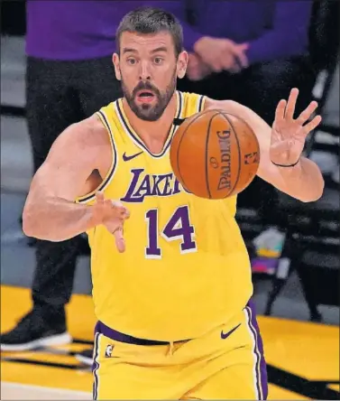  ??  ?? Marc Gasol, durante un partido de la temporada pasada con la camiseta de los Lakers.