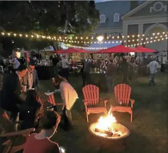  ?? SARATOGIAN FILE PHOTO ?? Guests enjoy a autumn evening during last year’s event.