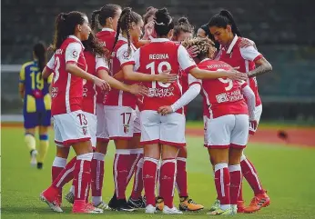  ??  ?? A equipa feminina do Braga deu ontem início aos trabalhos de pré-temporada