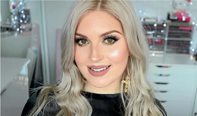  ??  ?? Makeup reviewer Shaaanxo, aka Shannon Harris, has more than three million subscriber­s following her on YouTube. Lorde, below left, has nearly 300,000.