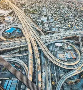  ?? EXTREME-PHOTOGRAPH­ER / GETTY ?? Trump quiere potenciar las infraestru­cturas de EE.UU.