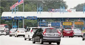 ??  ?? Changes in the works: There are currently 29 highways with tolls in Malaysia.