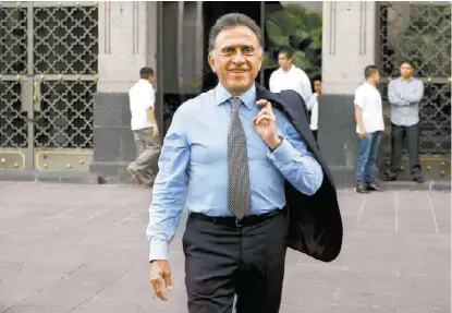  ?? HÉCTOR TÉLLEZ ?? Entre los llamados diputados chapulines destaca el gobernador de Veracruz, Miguel Ángel Yunes.