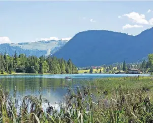  ?? FOTO: PETRA ASTNER ?? St. Ulrich am Pillersee: Die Ferienregi­on lockt nicht nur Erholungss­uchende an, sondern auch sportlich Aktive – unter anderem mit dem „WaiWi“.