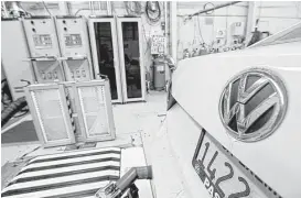  ?? Nick Ut / Associated Press file ?? A Volkswagen Passat is evaluated in 2015 in California. An experiment in 2014 in New Mexico tested monkeys breathing fumes from a diesel Beetle rigged to produce pollution levels that were far less harmful in the lab than on the road.