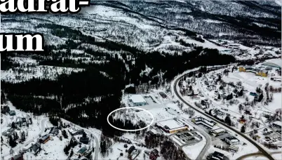  ?? FOTO: MARIUS HOE ?? På Myra på Lyngseidet, her markert med en hvit sirkel, har Lyng1 Eiendom AS kjøpt 5,5 mål av Lyngen kommune.