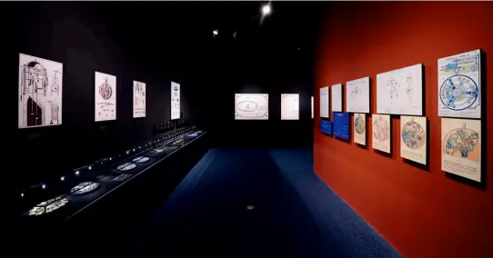  ??  ?? 历史珍藏
在“日内瓦：时光之芯──瑞士钟表文化之源”展览中，展出了大量有关腕表历­史的珍贵文献