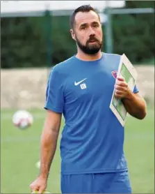  ?? (Photo Patrice Lapoirie) ?? Loïc Chabas fait le point après la parenthèse Coupe de France et la réception de l’Athlético Marseille.