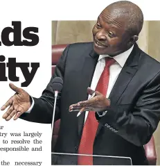  ?? /SIYABULELA DUDA ?? David Mabuza says the plan is to transfer land to individual owners who will have title deeds.