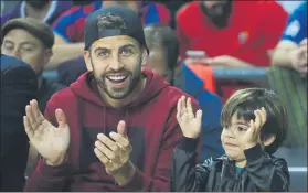  ?? FOTO: PEP MORATA ?? Piqué Espectador la semana pasada en el Palau, hoy puede repetir en Wembley