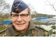  ?? Foto: Thomas Warnack/dpa ?? Generalleu­tnant Jürgen Knappe beim Gefechtsst­and am Truppenübu­ngsplatz Heuberg.