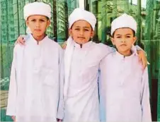  ??  ?? TIGA anak kesayangan Mas Hawani (dari kiri) Muhammad Syafiq, Muhammad Hafiz dan Muhammad Harris yang terkorban dalam kebakaran.