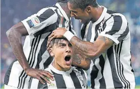  ?? EFE ?? Todos. Con Dybala, que acaba de hacer el primero de la Juve.