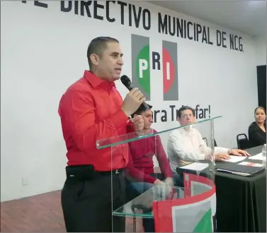  ??  ?? El nuEvo dirigente del Comité Municipal del PRI