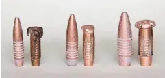  ??  ?? Die 115gr, 6.5mm-koeël, die 165gr .308” en die 250gr, .375”-koeël wat ek uit die wetpack herwin het. Aldrie het goed presteer.