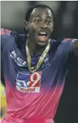  ??  ?? Jofra Archer had surgery to remove glass from his finger