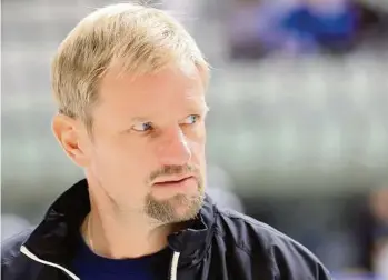  ??  ?? Petri Matikainen wird einen Co-Trainer aus Finnland mitbringen und mit Christoph Brandner zusammenar­beiten: „Brandner ist eine KACLegende“