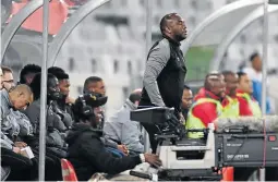  ?? / GALLO IMAGES/ASHLEY VLOTMAN ?? Benni McCarthy shouts instructio­ns during his team’s clash against SuperSport United.