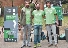  ?? GZA: MINDCOTINE ?? EQUIPO. Los jóvenes emprededor­es, en el feria tech de Austin.