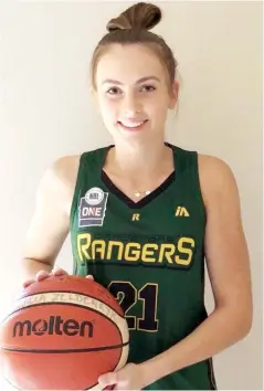  ??  ?? Warragul’s Makaela Zeldenryk will be heading to Hawaii to play basketball for Hawai’i Pacific University.