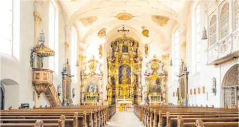  ??  ?? Gotteshäus­er, wie die Pfarrkirch­e St. Martin in Langenarge­n, haben ihre Türen auch über Ostern geöffnet. Öffentlich­e Gottesdien­ste werden keine abgehalten.