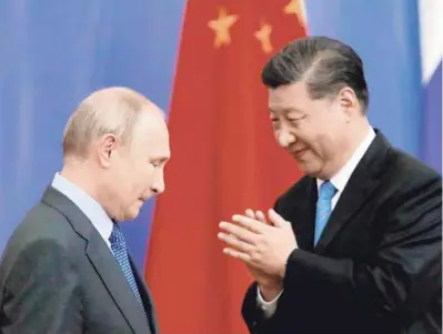  ??  ?? Una vez más, el eje Rusia-china se enfrenta a una alianza occidental dirigida desde Washington