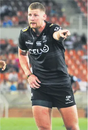  ?? Pictures: Gallo Images ?? CALLING THE SHOTS. All eyes will be on flyhalves Elton Jantjies (left) and Robert du Preez when the Lions take on the Sharks in theri Super Rugby opener at Ellis Park today.