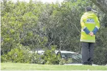  ?? Photo / Visual Media ?? The woman’s car ended up in the estuary at Onehunga.