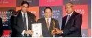  ??  ?? Mr. Suresh Muttiah (General Manager – Human Resources) receiving the ‘Best Employer Brand Award’