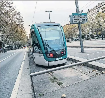  ?? MONTSE GIRALT ?? Stop. La prolongaci­ón del tranvía a partir de Francesc Macià no será materia de consulta ciudadana