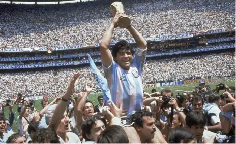  ?? CARLO FUMAGALLI/THE ASSOCIATED PRESS ?? Diego Maradona has never denied that one of his goals against England during Argentina’s march to the 1986 World Cup title came on a hand ball.
