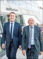  ??  ?? Macron et le maire de Lyon.