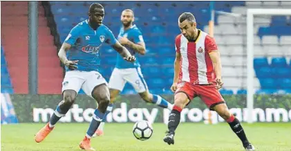  ?? FOTO: GIRONA FC ?? Eloi Amagat durante el partido contra el Oldham de la tercera división inglesa