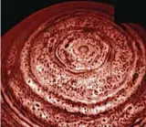  ?? Reuters ?? A six-sided feature appears in one of the first clear images of Saturn’s north pole. It was taken during NASA’s Voyager flybys of the early ’80s.