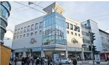  ?? FOTO: BECKERBRED­EL ?? Die Galeria Kaufhof in der Saarbrücke­r Bahnhofstr­aße soll einen neuen Namen bekommen.