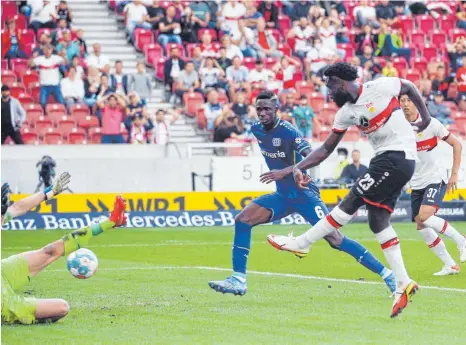  ?? FOTO: JULIA RAHN/IMAGO IMAGES ?? Akzente gesetzt, Zählbares geliefert: Hier trifft Orel Mangala (2. v. re.) gegen Bayer Leverkusen zum zwischenze­itlichen 1:2.