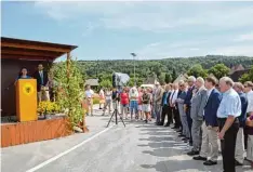  ?? Foto: Peter Tippl ?? Bei der Eröffnung der Greiselbac­her Ortsumfahr­ung waren zahlreiche Ehrengäste und Bürger anwesend.