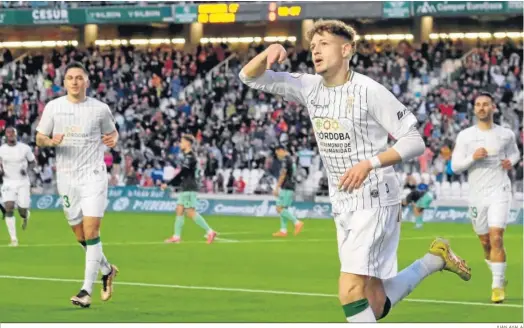  ?? JUAN AYALA ?? Simo celebra su gol al Mérida, el último del Córdoba CF en 2022.