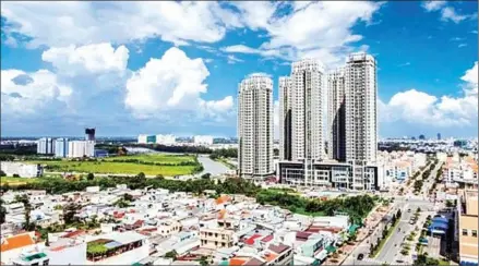  ?? VIET NAM NEWS/PHAPLUATPL­US.VN ?? Market observers say property companies’caution was due to many reasons, including instabilit­y in the sector.